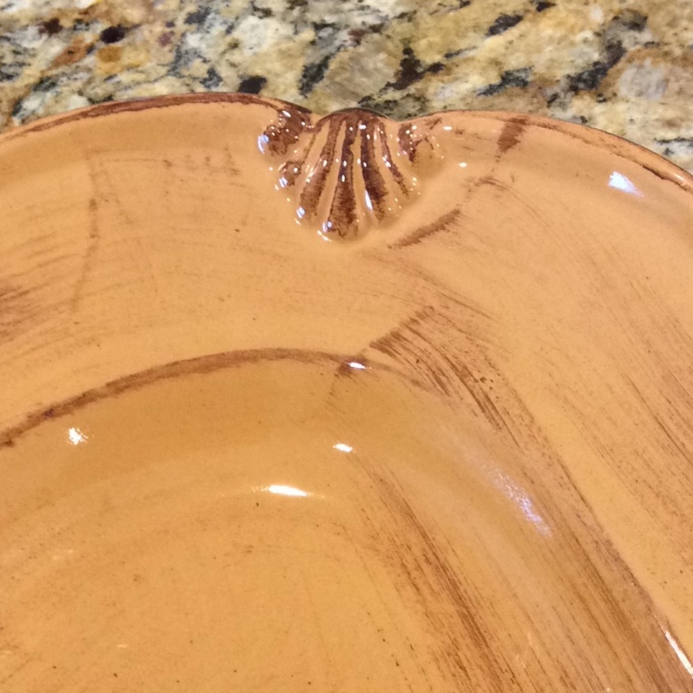 FINAL SALE PRICE Large Scallop Platter - Microwave Oven & DW Safe - Picture 2 of 6